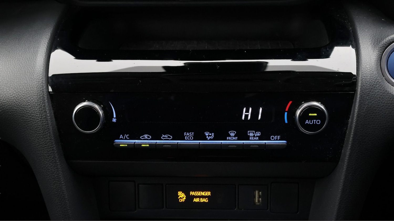 Used Toyota Yaris Cross 2022 for sale - 77878104: Photo 12