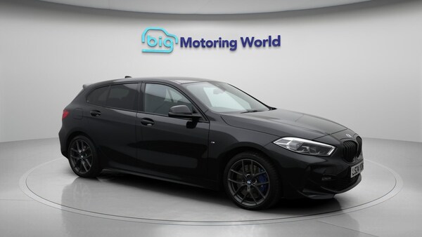 Used BMW 1 Series 2024 for sale - 76315099: Photo 2