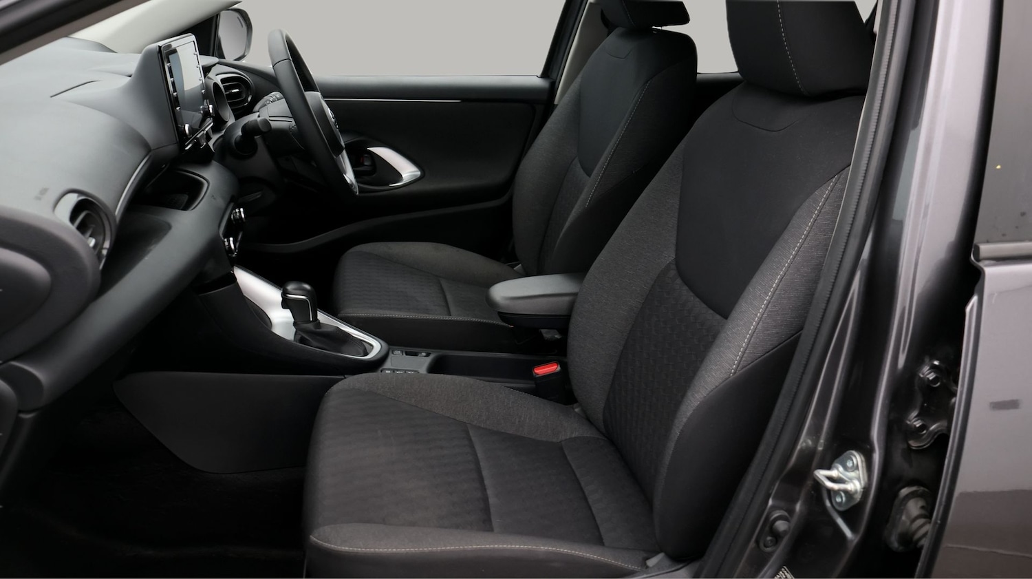 Used Toyota Yaris 2022 for sale - 77392006: Photo 14