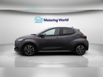 Used Toyota Yaris 2022 for sale - 77392006: Photo