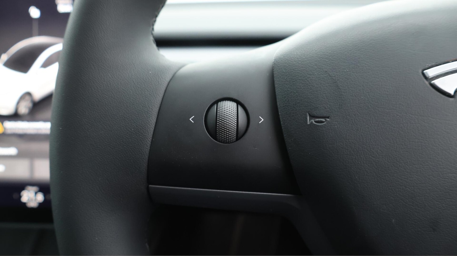 Used Tesla Model Y 2023 for sale - 76084285: Photo 24