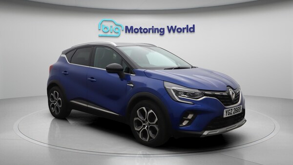 Used Renault Captur 2022 for sale - 76326849: Photo 2