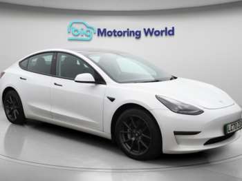 (70) - (Dual Motor) Long Range Saloon 4dr Electric Auto 4WDE (346 ps)
