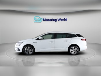 Used Renault Megane 2021 for sale - 79503880: Photo