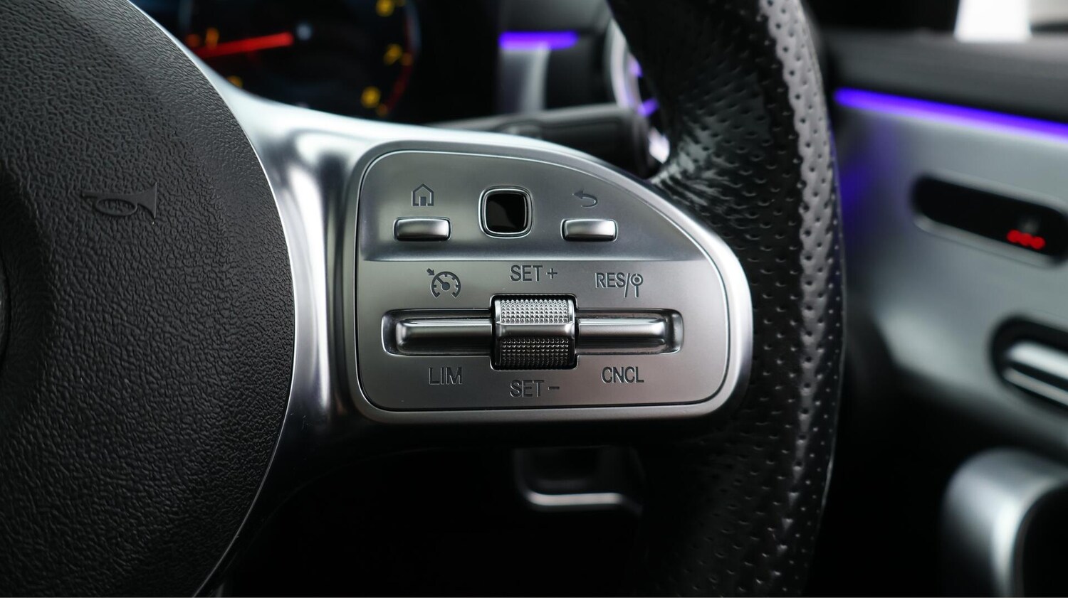 Used Mercedes-Benz CLA 2020 for sale - 76432078: Photo 37