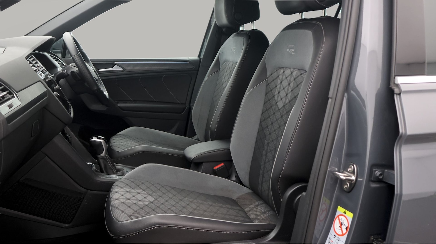 Used Volkswagen Tiguan 2024 for sale - 77516637: Photo 14