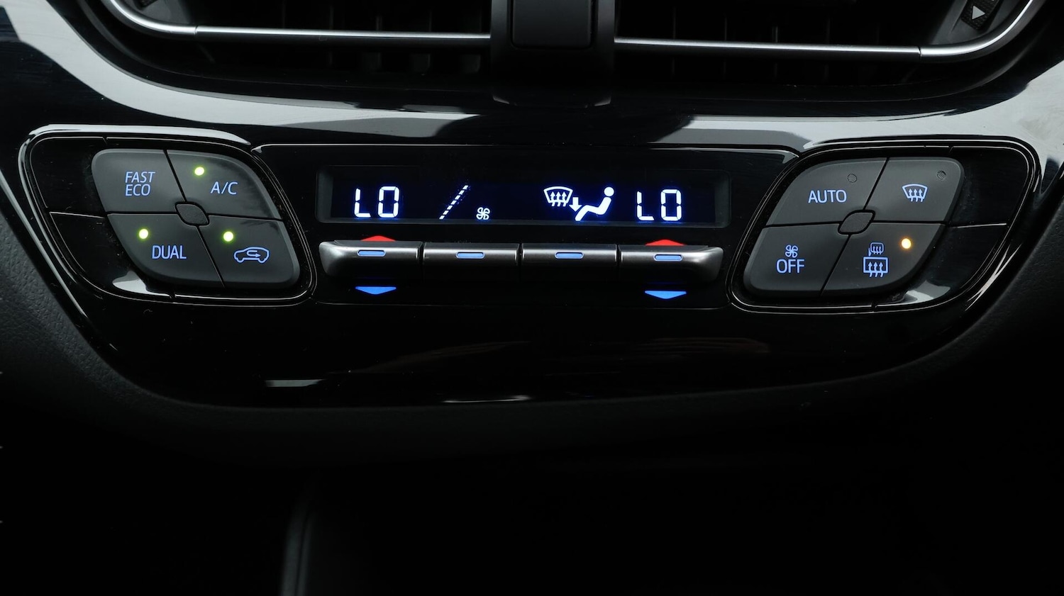 Used Toyota C-HR 2023 for sale - 76700791: Photo 13