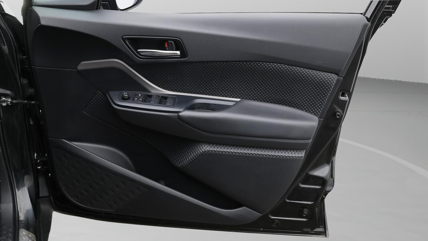 Used Toyota C-HR 2023 for sale - 76700791: Photo 16