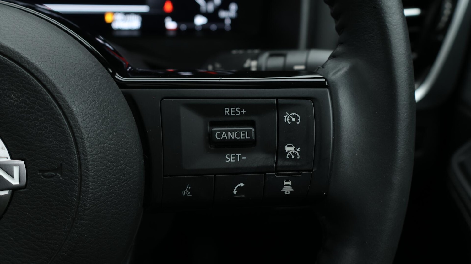Used Nissan X-Trail 2023 for sale - 76137875: Photo 41