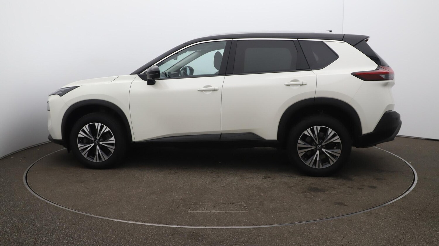 Used Nissan X-Trail 2023 for sale - 76137875: Photo 64