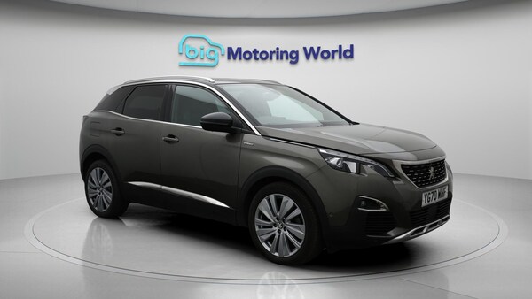 Used Peugeot 3008 2020 for sale - 76200073: Photo 2