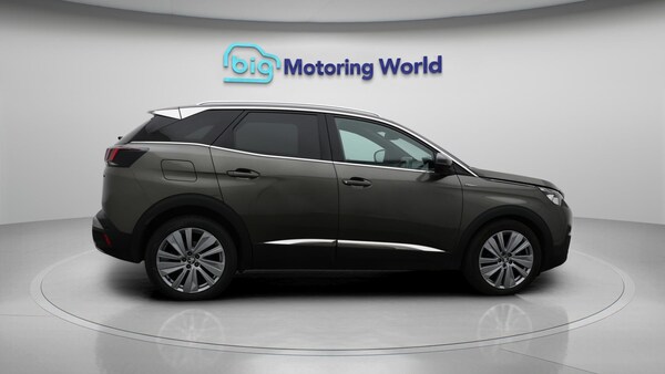 Used Peugeot 3008 2020 for sale - 76200073: Photo 9