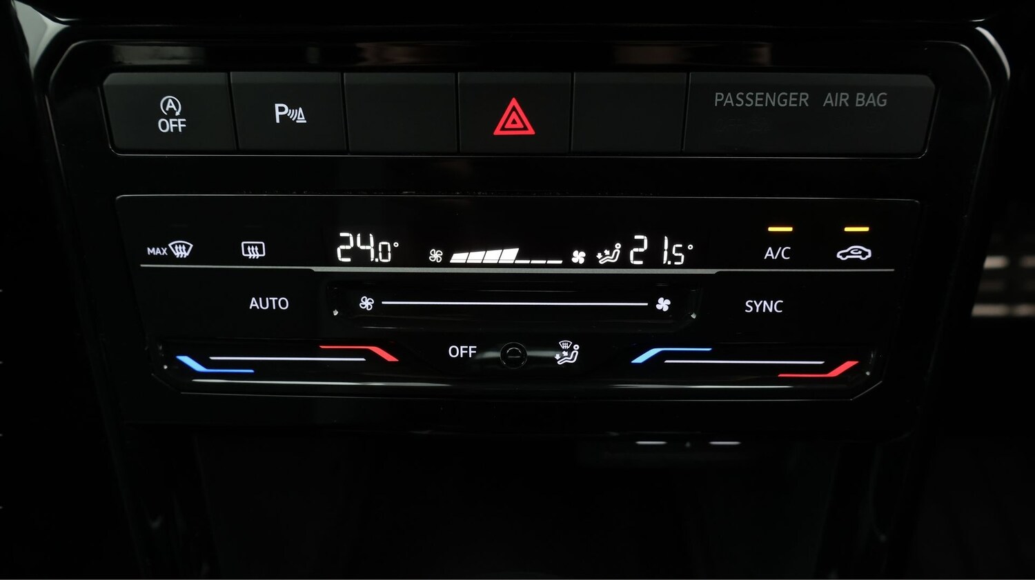 Used Volkswagen T-Cross 2023 for sale - 77872369: Photo 12