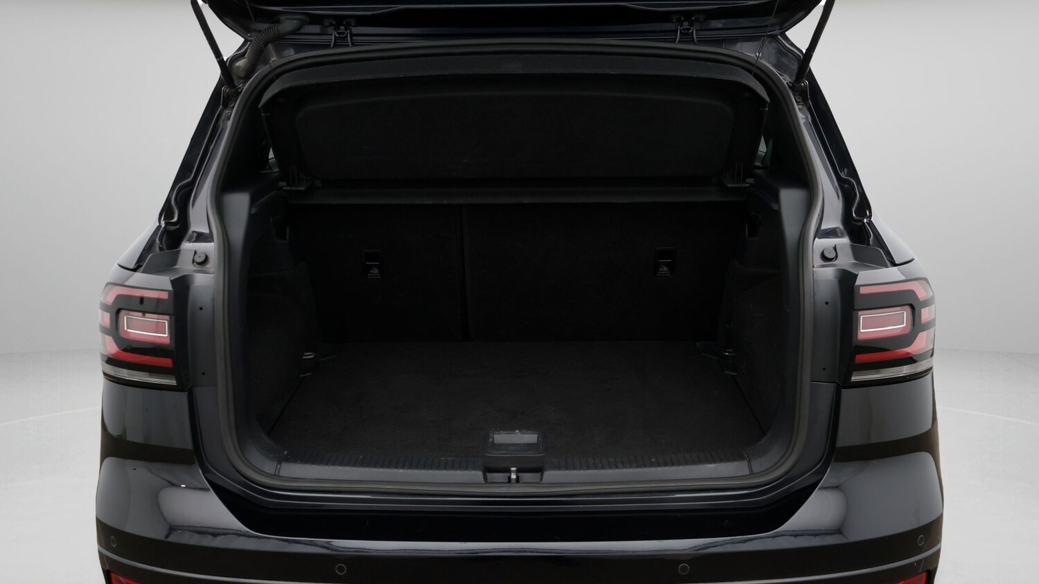 Used Volkswagen T-Cross 2023 for sale - 77872369: Photo 17