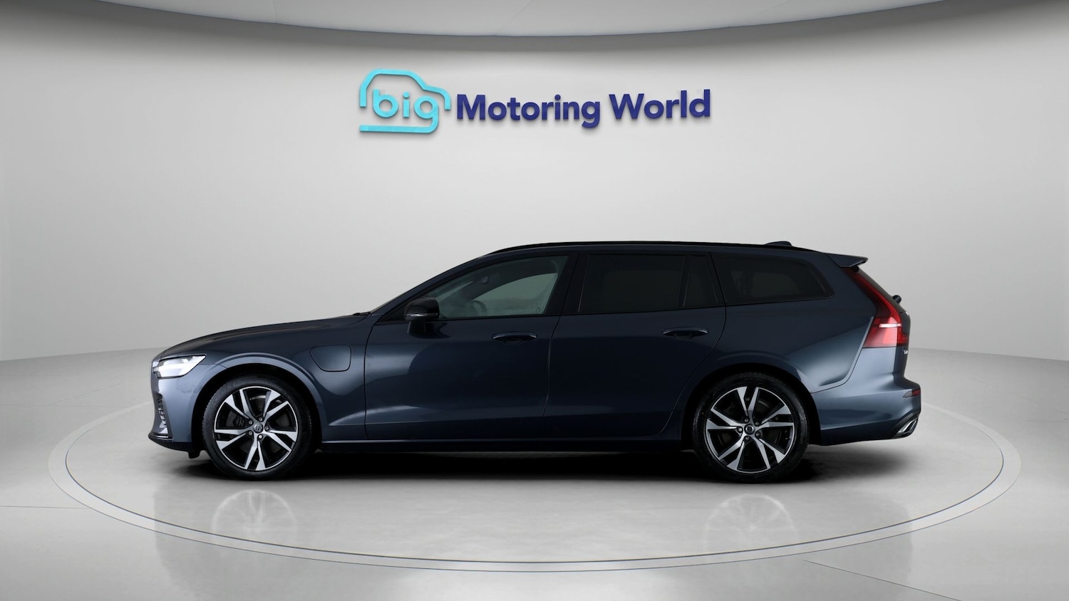 Used Volvo V60 2022 for sale - 77749675: Photo 4