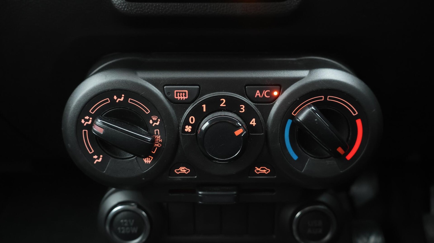 Used Suzuki Ignis 2021 for sale - 76645168: Photo 13