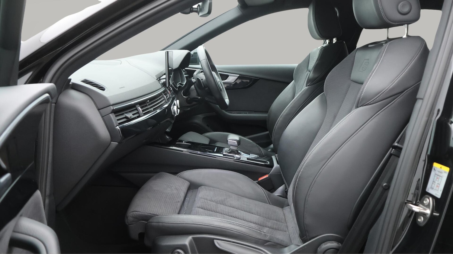 Used Audi A4 Avant 2023 for sale - 76138089: Photo 15
