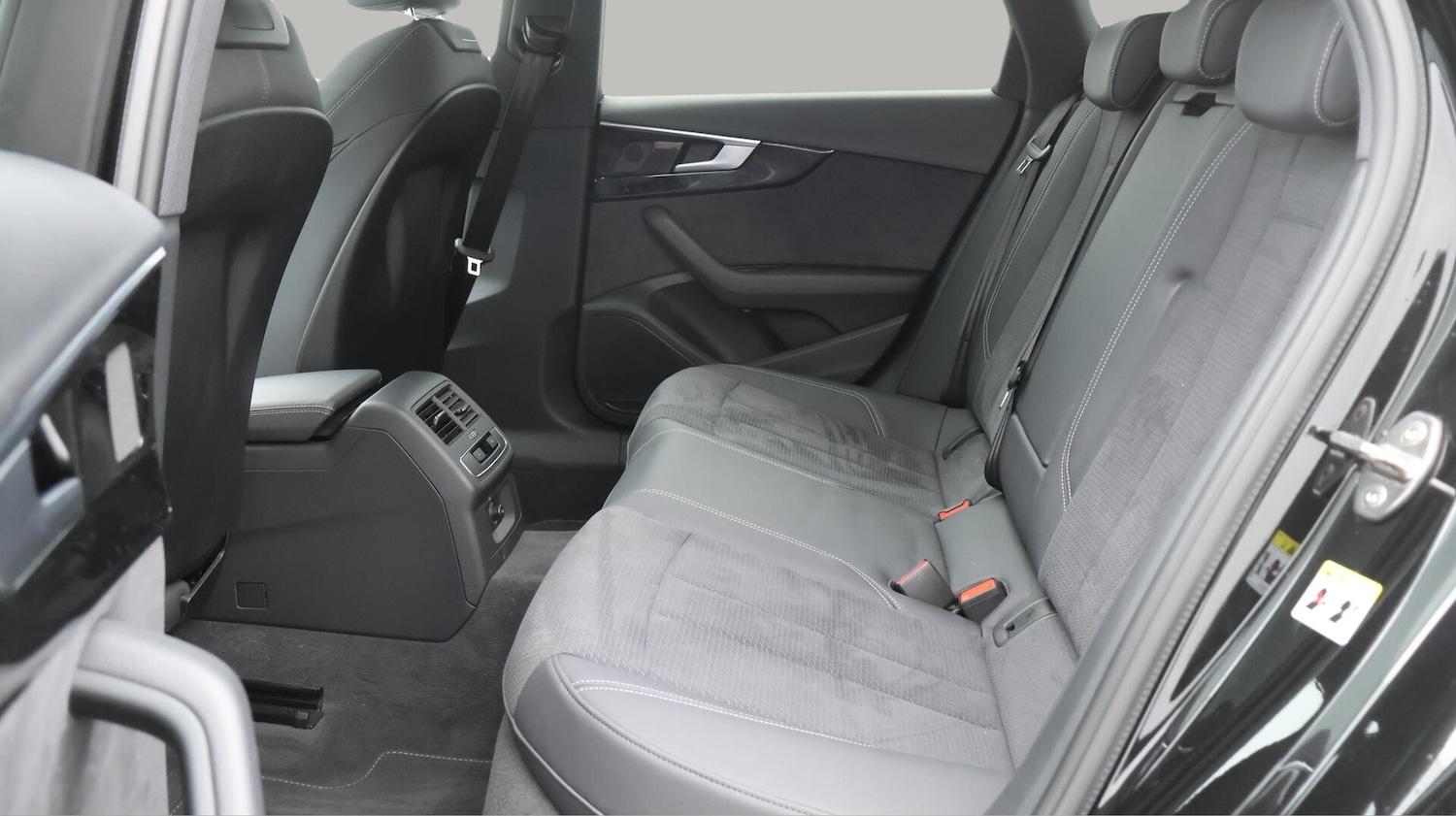 Used Audi A4 Avant 2023 for sale - 76138089: Photo 17