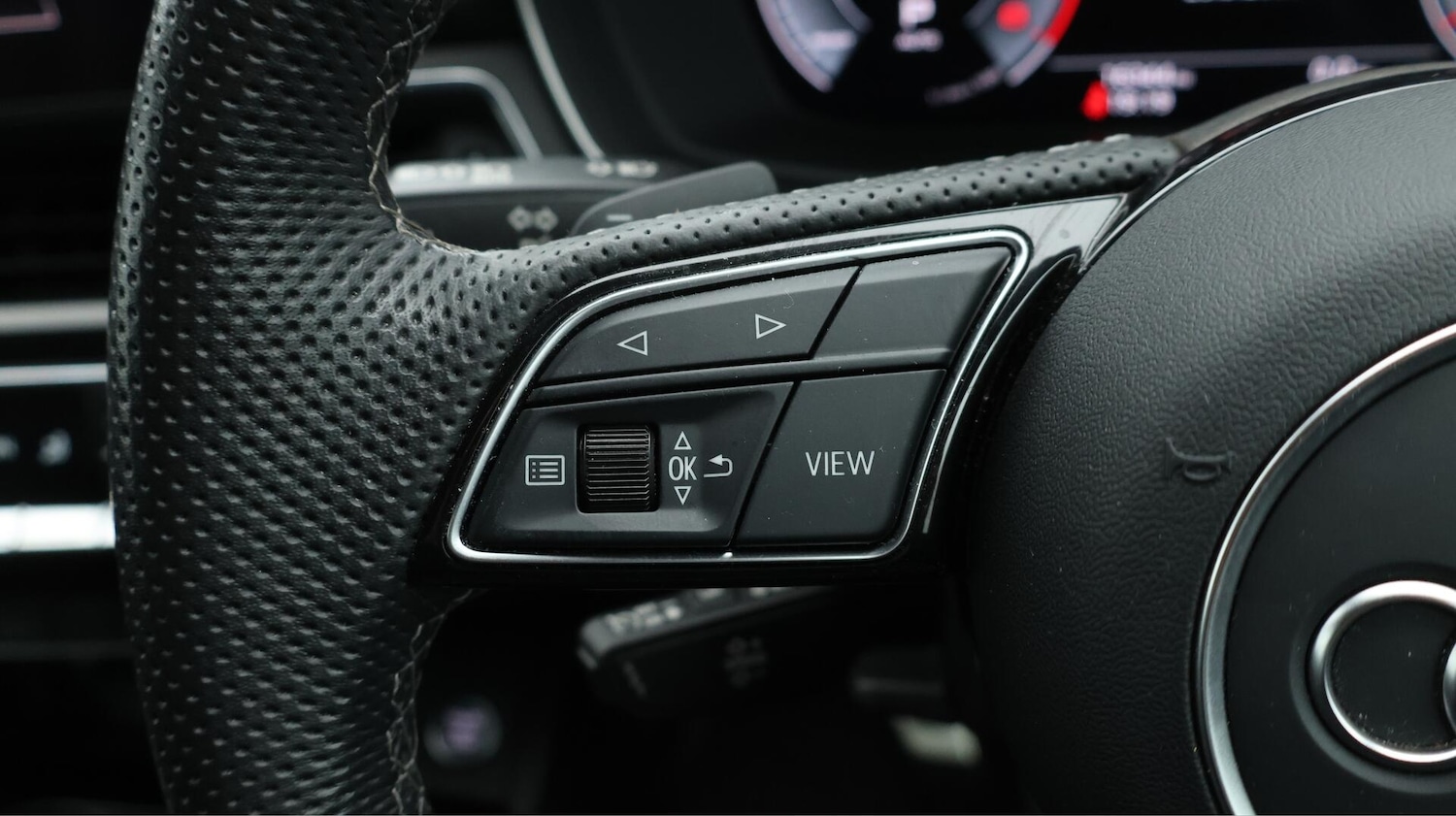 Used Audi A4 Avant 2023 for sale - 76138089: Photo 25