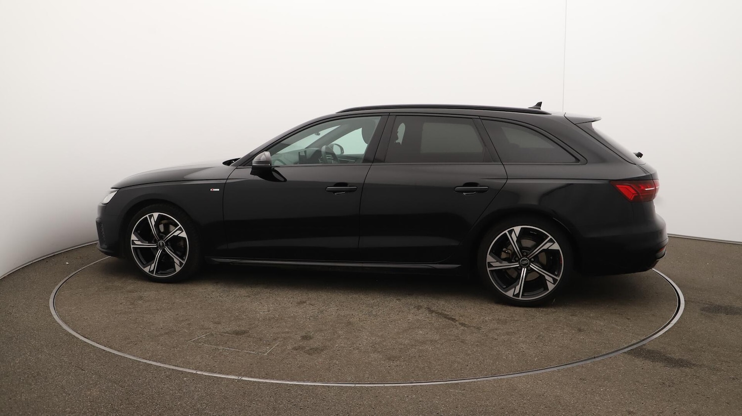 Used Audi A4 Avant 2023 for sale - 76138089: Photo 60