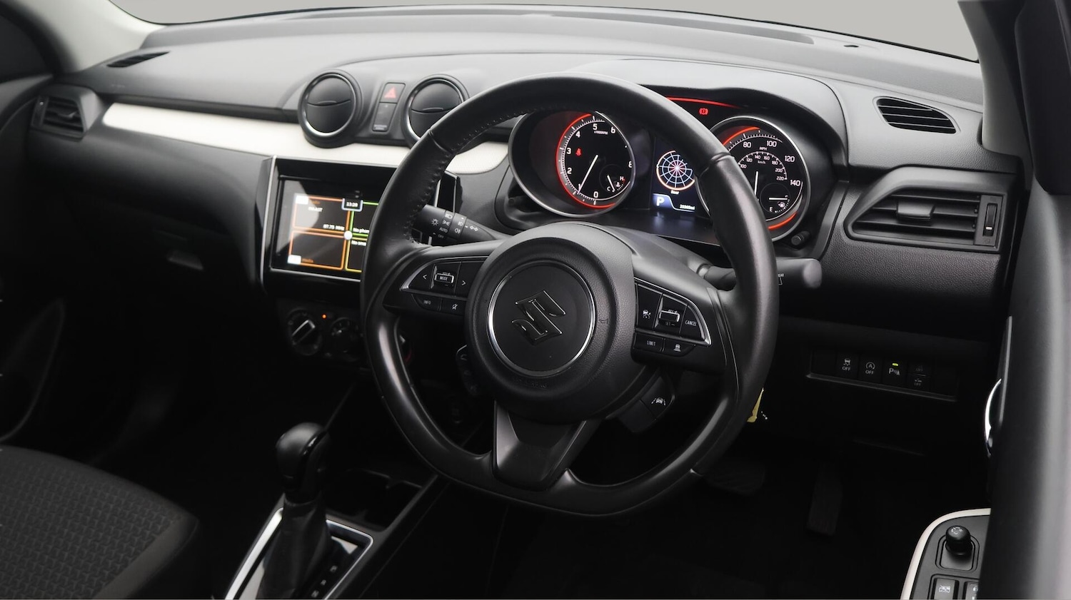 Used Suzuki Swift 2022 for sale - 76572381: Photo 10