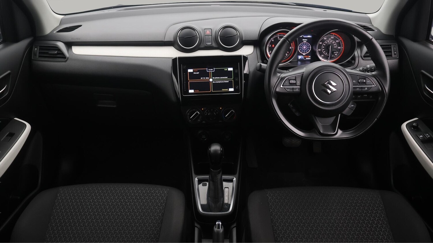 Used Suzuki Swift 2022 for sale - 76572381: Photo 14