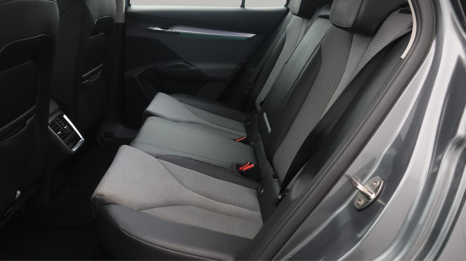 Used Skoda Enyaq 2023 for sale - 76360407: Photo 17