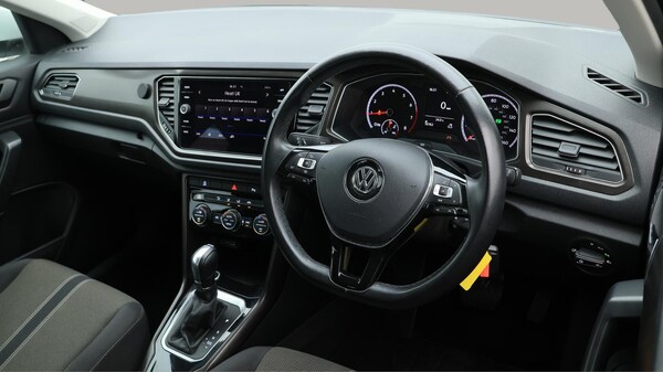 Used Volkswagen T-Roc 2019 for sale - 76175372: Photo 10