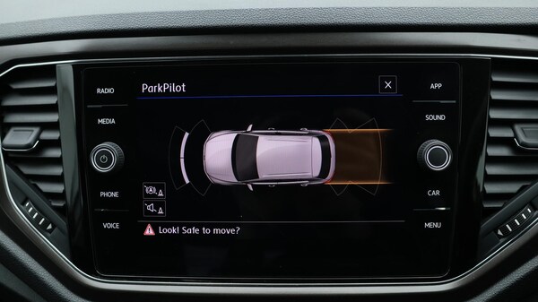 Used Volkswagen T-Roc 2019 for sale - 76175372: Photo 27