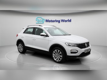 Used Volkswagen T-Roc 2019 for sale - 76175372: Photo 2