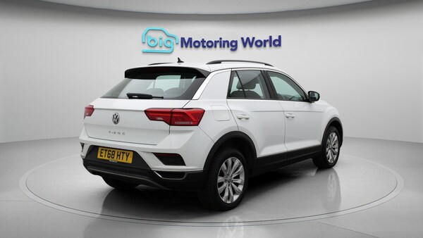 Used Volkswagen T-Roc 2019 for sale - 76175372: Photo 8