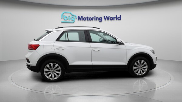 Used Volkswagen T-Roc 2019 for sale - 76175372: Photo 9