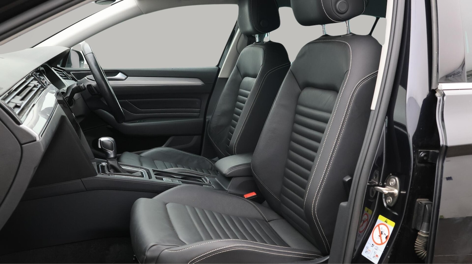 Used Volkswagen Passat 2021 for sale - 76472895: Photo 15