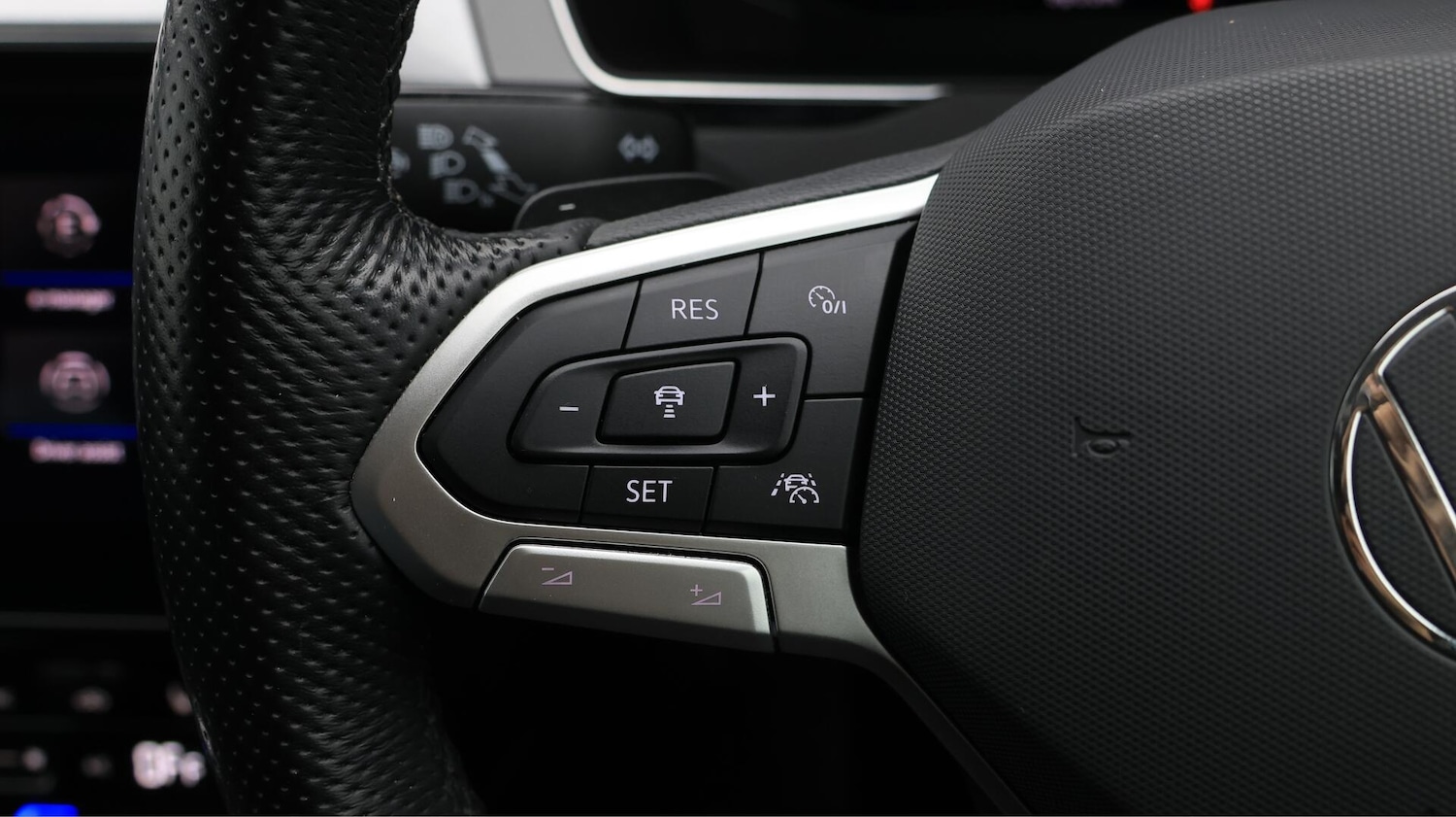 Used Volkswagen Passat 2021 for sale - 76472895: Photo 23