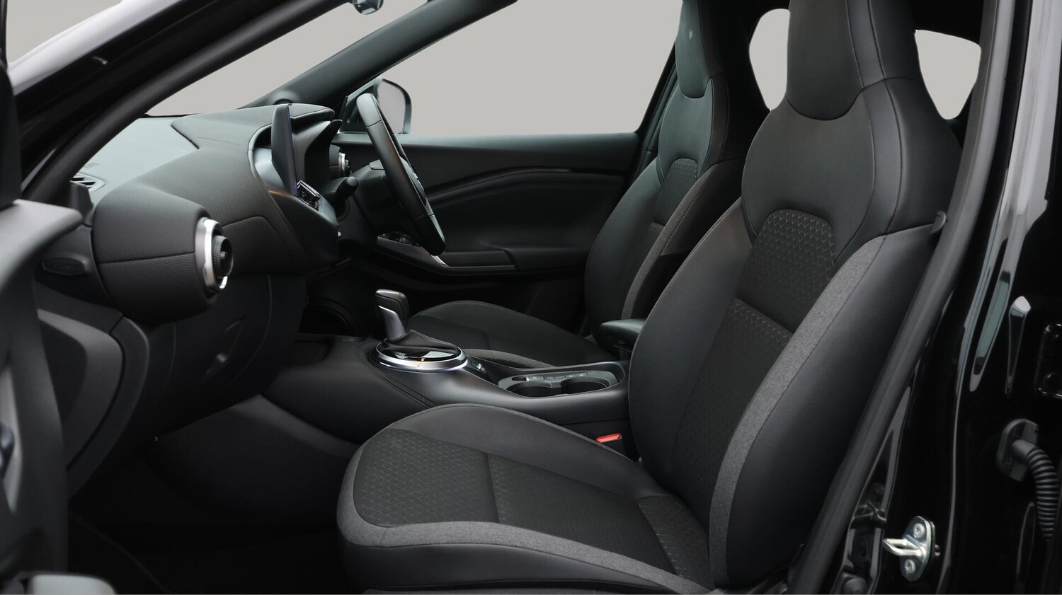 Used Nissan Juke 2024 for sale - 76200149: Photo 15