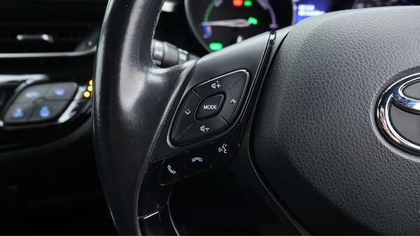 Used Toyota C-HR 2018 for sale - 76152843: Photo 45