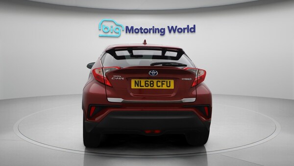 Used Toyota C-HR 2018 for sale - 76152843: Photo 7