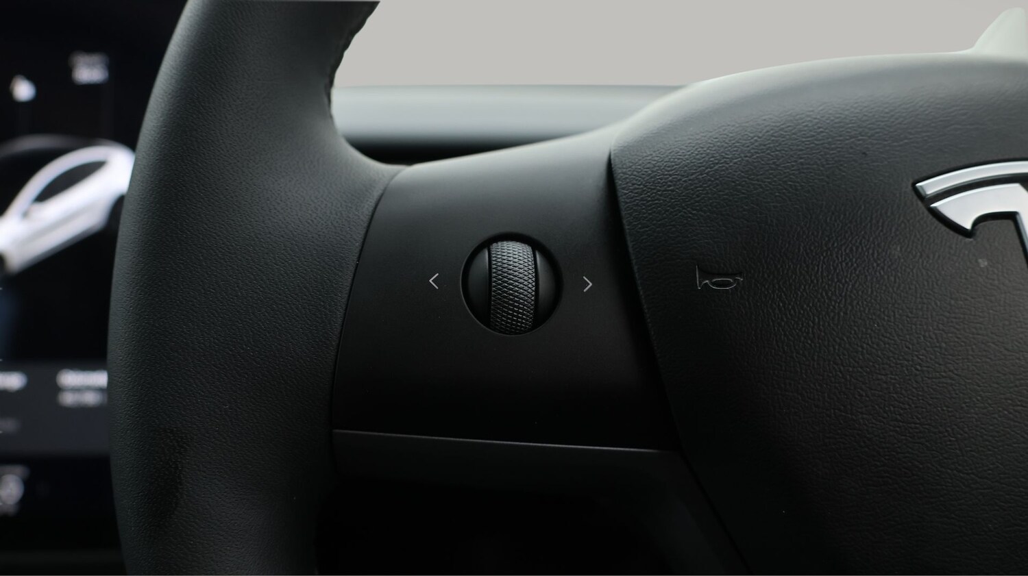 Used Tesla Model 3 2021 for sale - 77137125: Photo 24