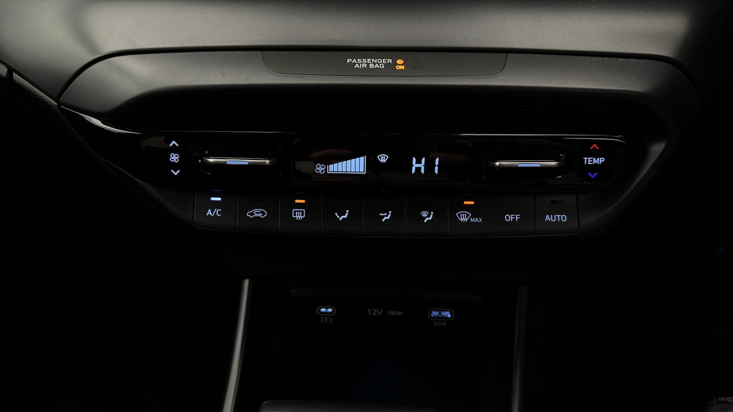 Used Hyundai i20 2024 for sale - 78011815: Photo 11