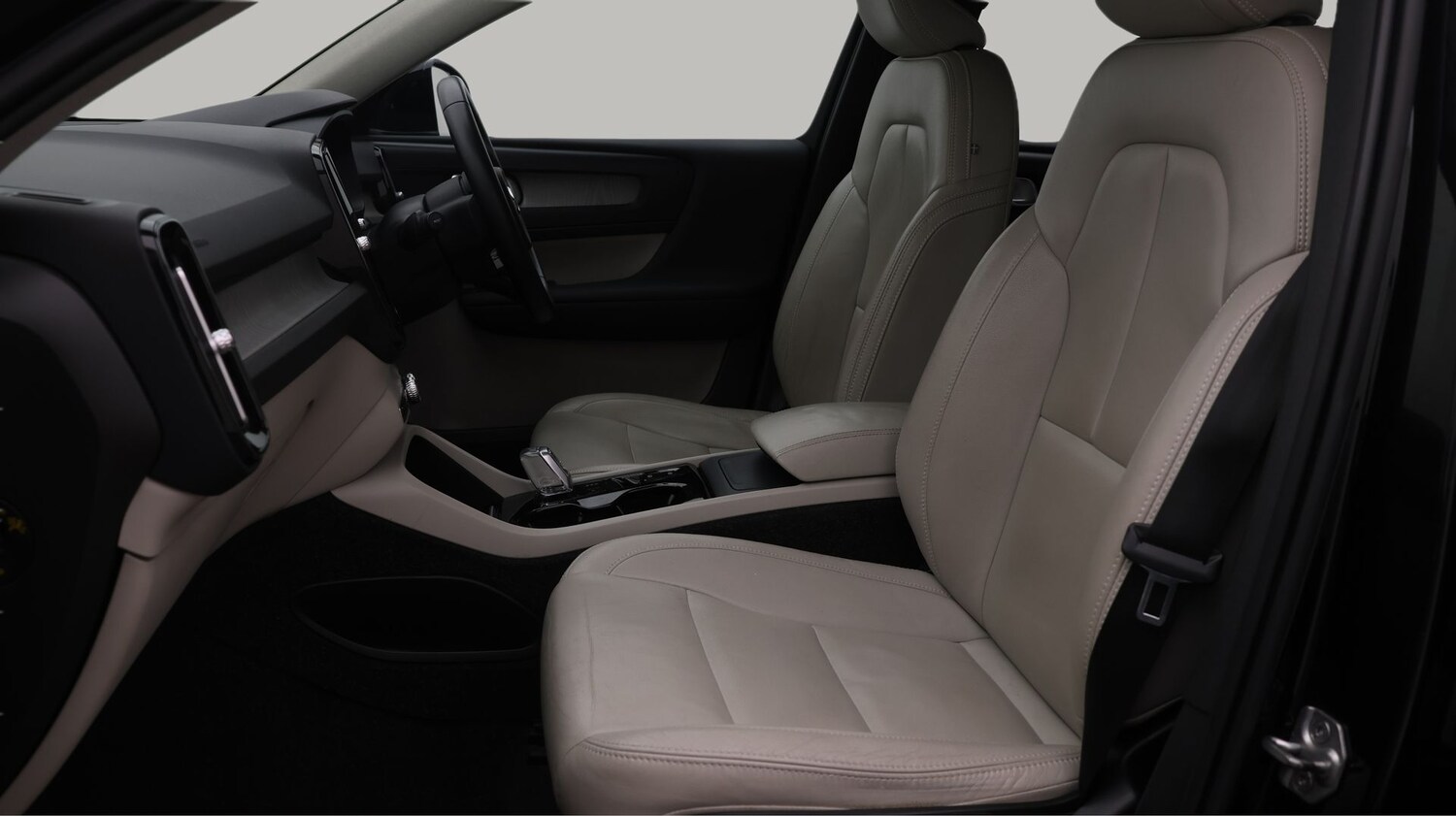 Used Volvo XC40 for sale - 77363473: Photo 14