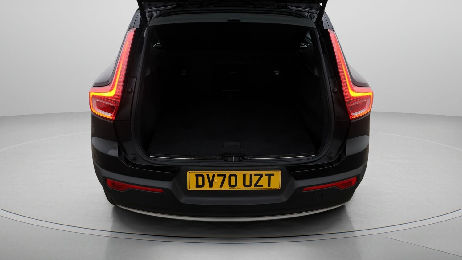 Used Volvo XC40 for sale - 77363473: Photo 17