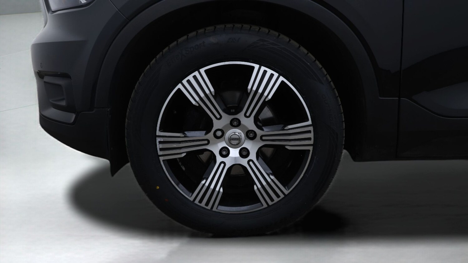 Used Volvo XC40 for sale - 77363473: Photo 18