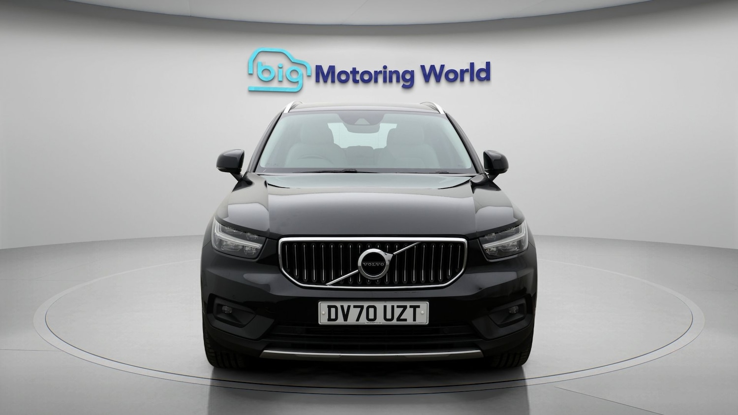 Used Volvo XC40 for sale - 77363473: Photo 2