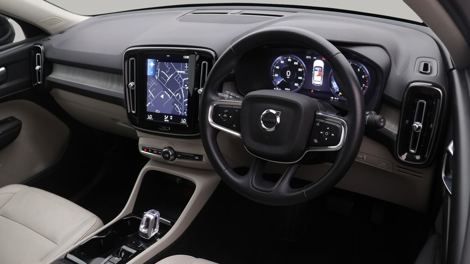 Used Volvo XC40 for sale - 77363473: Photo 9