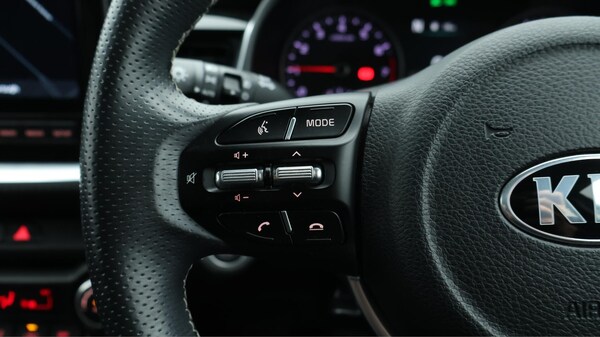 Used Kia Stonic 2021 for sale - 76151839: Photo 25