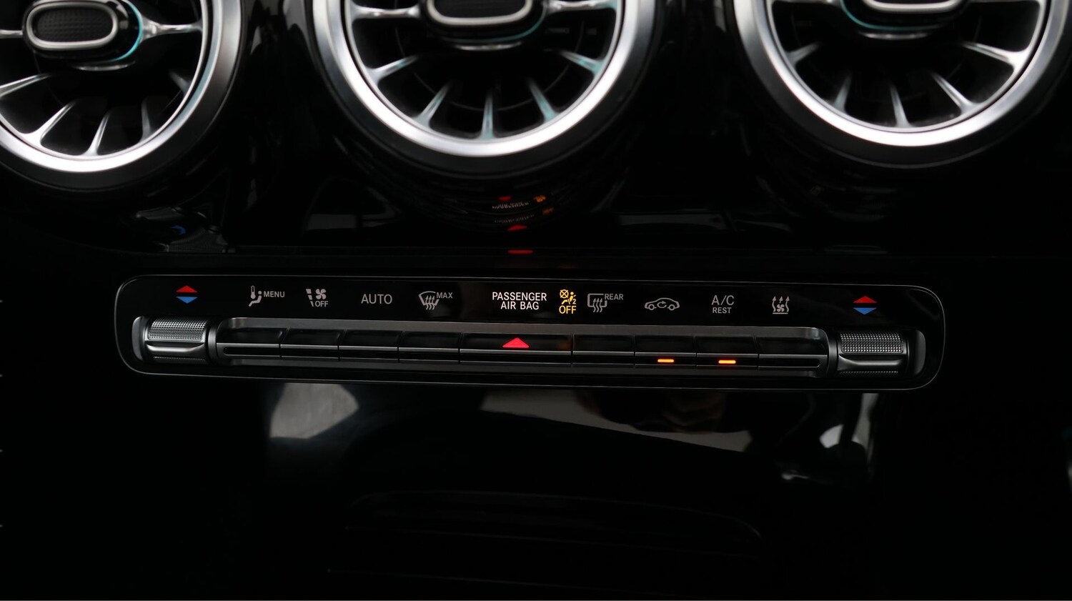 Used Mercedes-Benz CLA 2022 for sale - 77449009: Photo 12