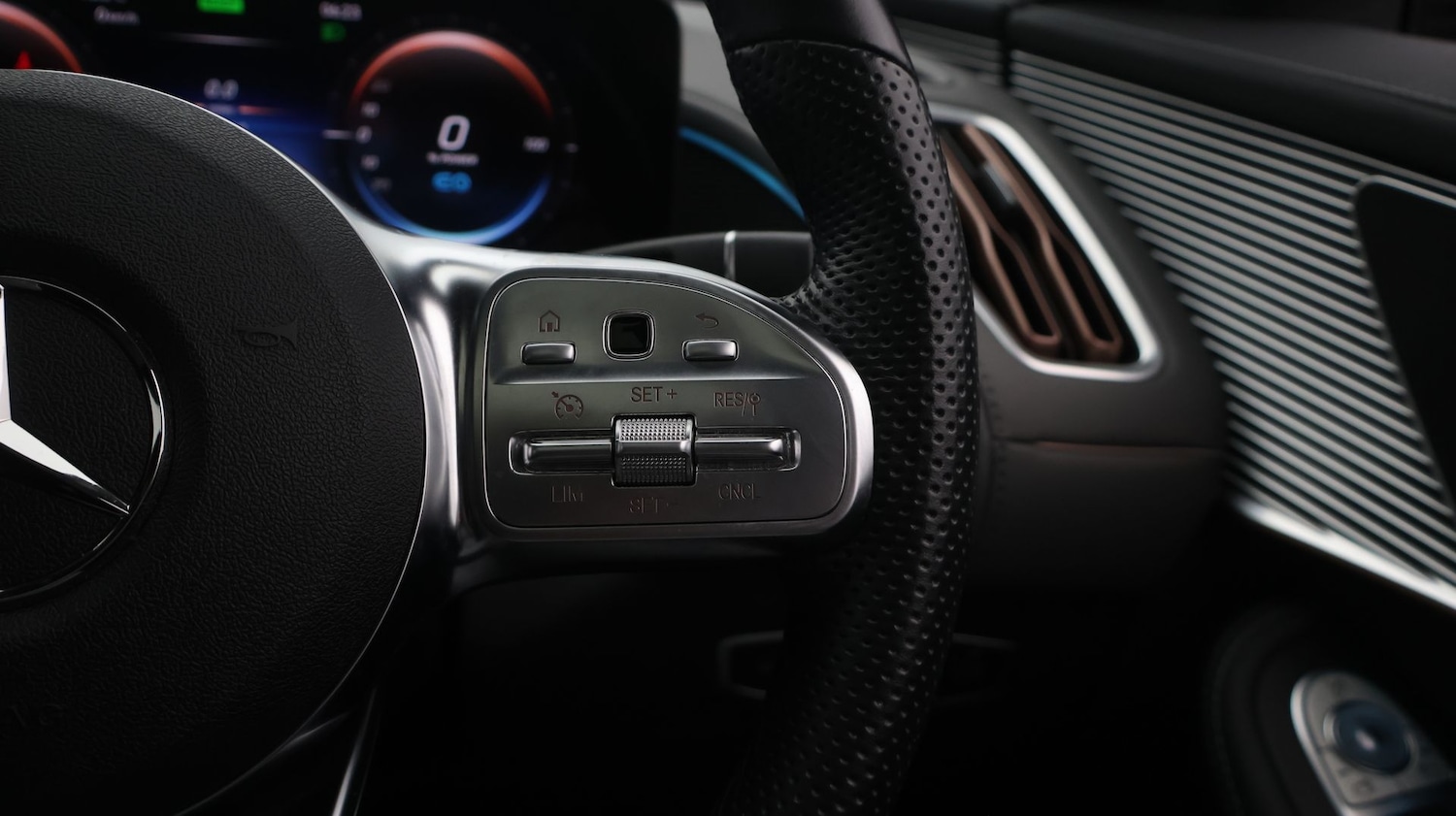 Used Mercedes-Benz EQC for sale - 77749722: Photo 30