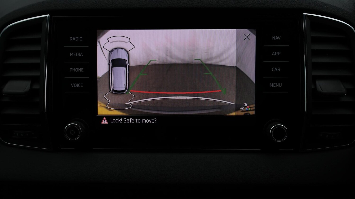 Used Skoda Karoq 2024 for sale - 76109251: Photo 25