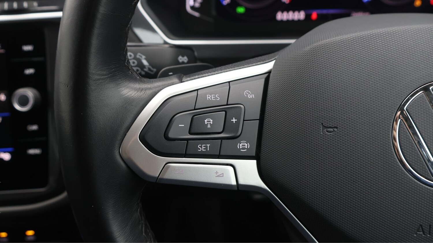 Used Volkswagen Tiguan Allspace 2023 for sale - 77813008: Photo 23