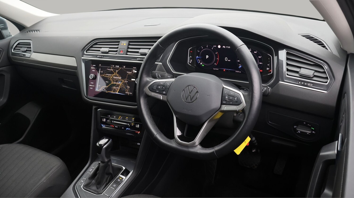 Used Volkswagen Tiguan Allspace 2023 for sale - 77813008: Photo 9